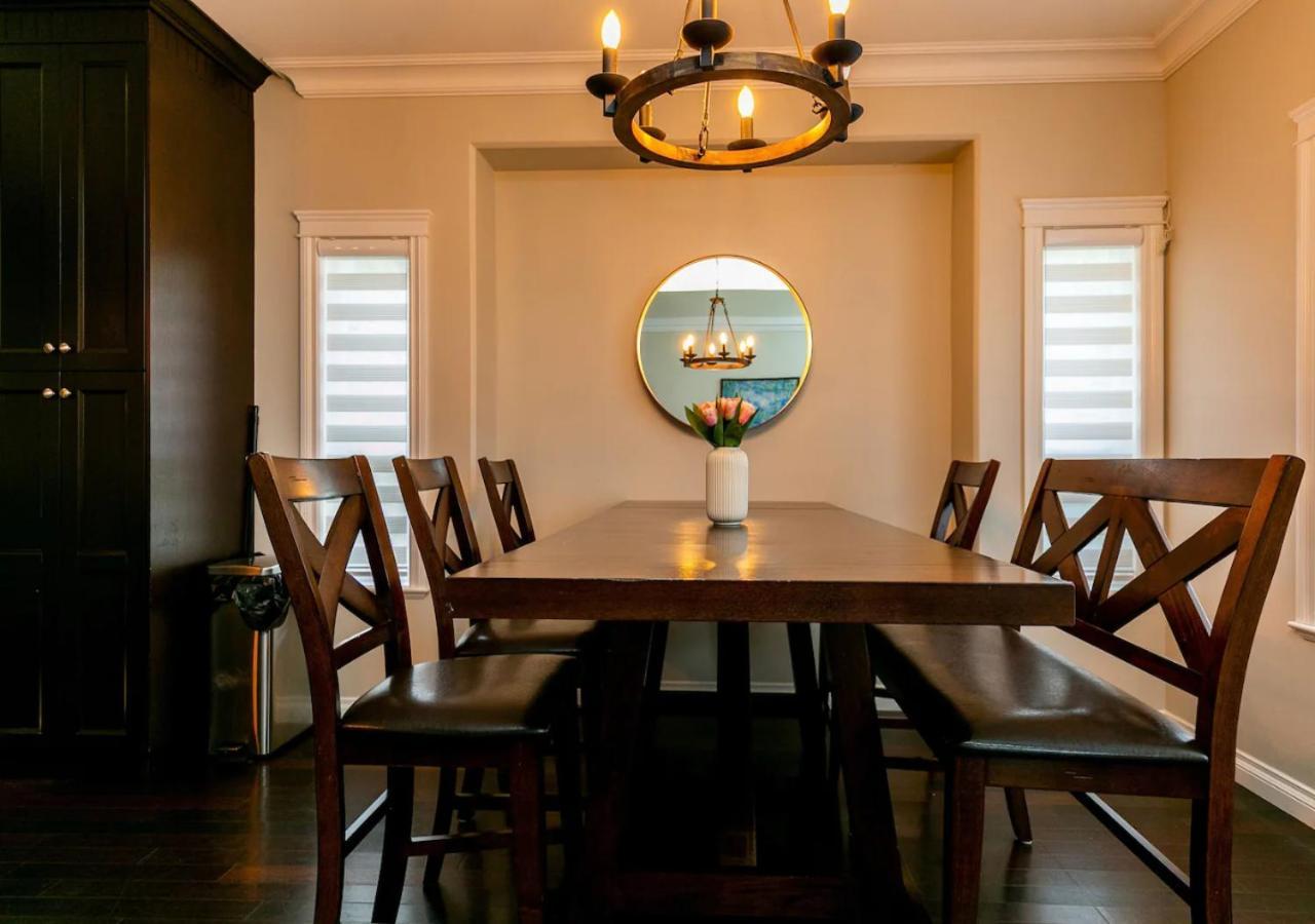 Bellamy Manor Large Home With 5Beds! In Langford Victoria Exterior photo